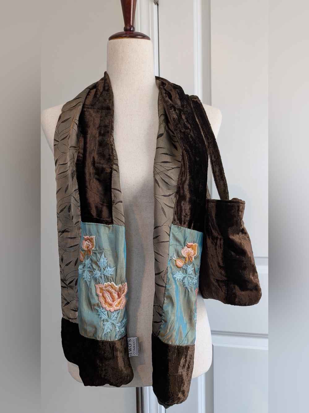 Two’s Company Women’s Purse and Matching Scarf Velvet Satin Brown Neutral Floral - Picture 1 of 15